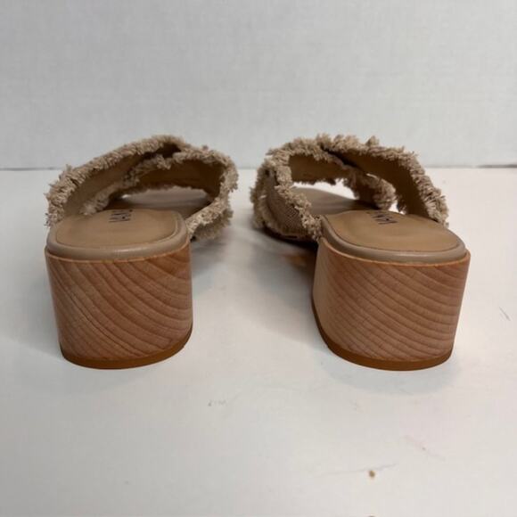 Vaneli Women's Hedda Natural Canvas Sandals Size-8 N - Picture 3 of 11